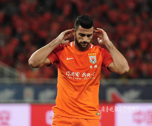 富力主场大胜鲁能，豪取三分