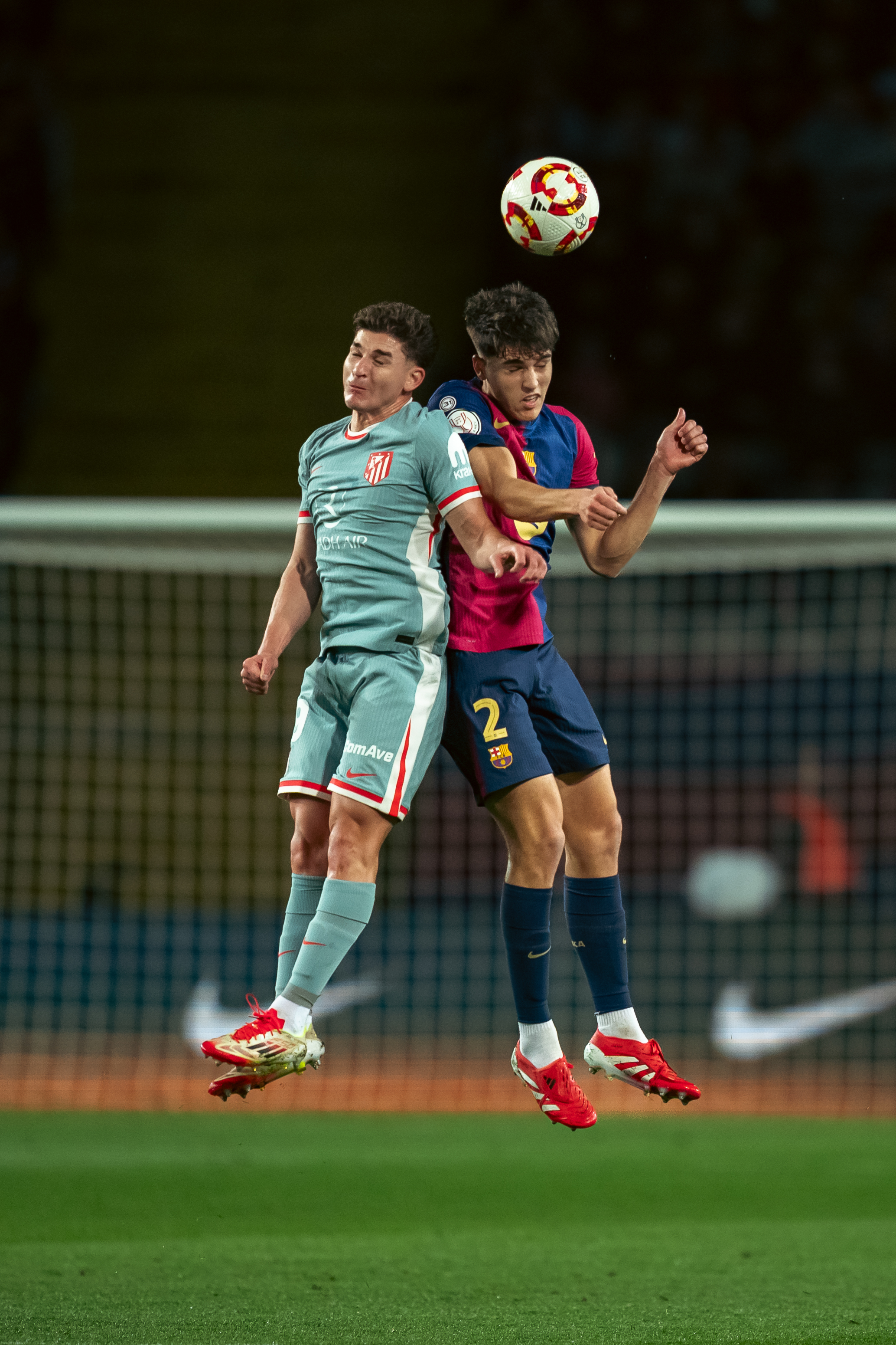 西班牙联赛激战，马德里竞技力压对手取胜