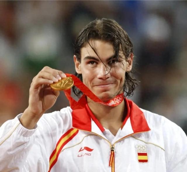  纳达尔迎来十五赛季高光表现，中国队球迷沸腾！